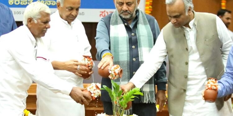 ಕೆರೆ ಸಂರಕ್ಷಣೆ; ‘ನೀರಿದ್ದರೆ ನಾಳೆ’ ಯೋಜನೆಯ ಕರಪತ್ರ ಬಿಡುಗಡೆ