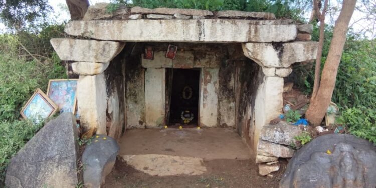 ಬಿಳಿಚೋಡು ಪುರಾತನ ವಿಘ್ನೇಶ್ವರ ದೇವಾಲಯಕ್ಕೆ ಬೇಕಿದೆ ಕಾಯಕಲ್ಪ.