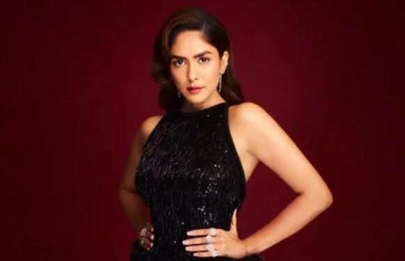 ಎರಡು ಭಾಷೆಗಳಲ್ಲಿ ಚಿತ್ರೀಕರಣದ ಮೊದಲ ಚಿತ್ರ ‘ಡಕೋಯಿಟ್’: ಮೃಣಾಲ್ ಠಾಕೂರ್