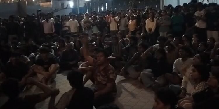 ಅಜೀಂ ಪ್ರೇಮ್‌ಜಿ ವಿಶ್ವವಿದ್ಯಾಲಯದಲ್ಲಿ ದಾಂಧಲೆ ಆರೋಪ; ವಿದ್ಯಾರ್ಥಿಗಳ ಪ್ರತಿಭಟನೆ
