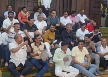 ‘ಅಬಕಾರಿ ಲಂಚಾವತಾರ’: ತಿಮ್ಮಾಪುರ ರಾಜೀನಾಮೆಗೆ ಆಗ್ರಹಿಸಿ ಬಿಜೆಪಿ – ಜೆಡಿಎಸ್ ಶಾಸಕರ ಅಹೋರಾತ್ರಿ ಧರಣಿ