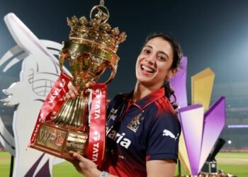 WPL ಫೈನಲ್ : ಅತಿ ವೇಗದ ಅರ್ಧಶತಕ ಬಾರಿಸಿದ ಸ್ಮೃತಿ ಮಂಧಾನ