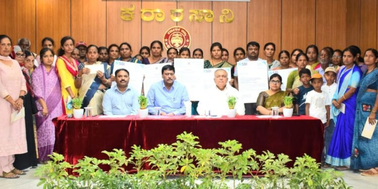 KSRTC: 35 ಮೃತ ಸಿಬ್ಬಂದಿಯ ಅವಲಂಬಿತರಿಗೆ 8.22 ಕೋ.ರೂ. ಪರಿಹಾರ ವಿತರಿಸಿದ ರಾಮಲಿಂಗಾರೆಡ್ಡಿ