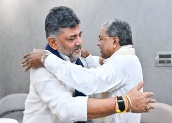 ಸಿದ್ದರಾಮಯ್ಯ ಅವರ ಉತ್ತರಾಧಿಕಾರಿಯಾಗಿ ಡಿ.ಕೆ. ಶಿವಕುಮಾರ್? ಡಿಕೆಶಿ ಪಾಳಯದಲ್ಲಿ ಸಡಗರ