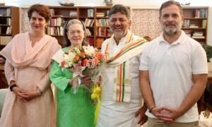 ಸೋನಿಯಾ, ರಾಹುಲ್, ಪ್ರಿಯಾಂಕಾ ಭೇಟಿ ಮಾಡಿದ ಡಿ.ಕೆ. ಶಿವಕುಮಾರ್
