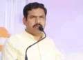 ರಿಯಲ್ ಎಸ್ಟೇಟ್ ಬಿಟ್ಟು ಜನರ ಸಮಸ್ಯೆ ಕಡೆ ಗಮನ ಹರಿಸಿ; ಸಿಎಂಗೆ ವಿಜಯೇಂದ್ರ ತರಾಟೆ