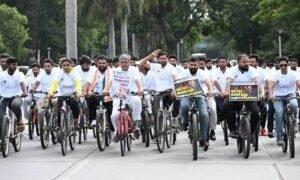 ನೀಟ್ ಪ್ರಶ್ನೆ ಪತ್ರಿಕೆ ಸೋರಿಕೆ ವಿವಾದ; ಪ್ರಧಾನ್ ರಾಜೀನಾಮೆಗೆ ಆಗ್ರಹಿಸಿ ಯುವ ಕಾಂಗ್ರೆಸ್ ಸೈಕಲ್ ಜಾಥಾ