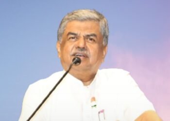 ‘ಎರಡು ಮುಖಗಳು, ಒಂದೇ ಸಂದೇಶವೇ?’; RSS ಬಗ್ಗೆ ಬಿ.ಕೆ. ಹರಿಪ್ರಸಾದ್ ಟೀಕಾಸ್ತ್ರ