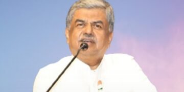 ‘ಎರಡು ಮುಖಗಳು, ಒಂದೇ ಸಂದೇಶವೇ?’; RSS ಬಗ್ಗೆ ಬಿ.ಕೆ. ಹರಿಪ್ರಸಾದ್ ಟೀಕಾಸ್ತ್ರ