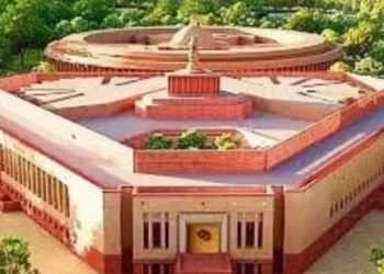 ಪ್ರತಿಪಕ್ಷಗಳ ಗದ್ದಲ: ಸಂಸತ್ ಕಲಾಪಕ್ಕೆ ಅಡ್ಡಿ, ಎನ್ಡಿಎ ಸಂಸದರಿಂದಲೂ ಪ್ರತಿಭಟನಾ ಮೆರವಣಿಗೆ