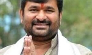 6 ವರ್ಷಗಳ ಬಳಿಕ ಧಾರವಾಡಕ್ಕೆ ವಿನಯ್ ಕುಲಕರ್ಣಿ; ಬೆಂಬಲಿಗರಿಂದ ಅದ್ಧೂರಿ ಸ್ವಾಗತ