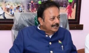 ಕುಮಾರಸ್ವಾಮಿಗೆ ಚಲುವರಾಯಸ್ವಾಮಿ ಸವಾಲ್: ‘ಧೈರ್ಯವಿದ್ದರೆ ಮುಖಾಮುಖಿ ಚರ್ಚೆಗೆ ಬನ್ನಿ’