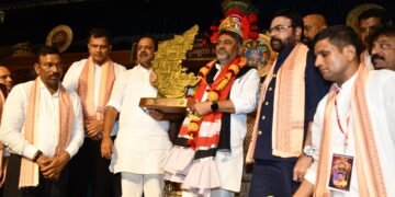 ಕನ್ನಡ ತಾಯಿ ಭಾಷೆ, ತುಳು ಮಗಳ ಭಾಷೆ: ಬಂಟರ ಸಂಘದ ‘ತುಳುನಾಡ್ ಜವನರ್ ಬೆಂಗಳೂರು’ ಕಾರ್ಯಕ್ರಮದಲ್ಲಿ ಡಿ.ಕೆ. ಶಿವಕುಮಾರ್