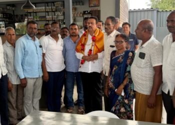 ಎಲ್ಲಿಯದ್ದೋ ಶಾಸಕ ಇನ್ನೆಲ್ಲೋ ಸನ್ಮಾನ..! ಯಾಕೆಂದರೆ, ಸಚಿವರಾಗಿದ್ದಾಗ ಮಾಡಿಕೊಟ್ಟ ಕೆಲಸಕ್ಕೆ ಸಾರ್ವಜನಿಕರ ಕೃತಜ್ಞತೆ.
