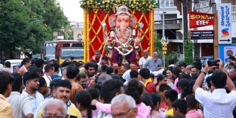 ಮಂಗಳೂರಿನ ಸಂಘನಿಕೇತನ 79 ನೇ ವರ್ಷದ ಸಾರ್ವಜನಿಕ ಶ್ರೀ ಗಣೇಶೋತ್ಸವ ಪ್ರಯುಕ್ತ ಶ್ರೀ ದೇವರ ಮೃತಿಕ ವಿಗ್ರಹ ಮೆರವಣಿಗೆ