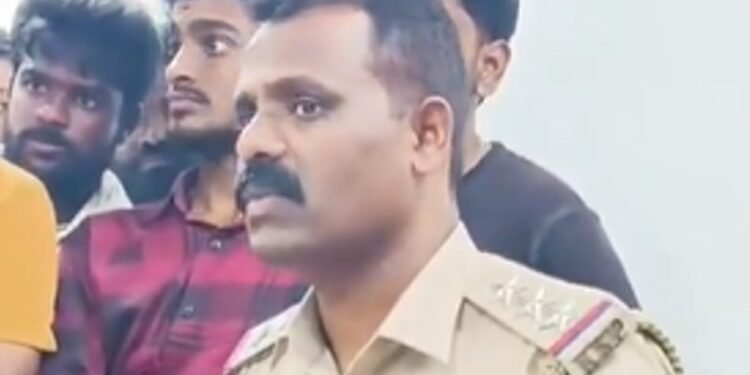 ಗಣೇಶ ಮೆರವಣಿಗೆ ಕುರಿತ ಹೇಳಿಕೆ ವೈರಲ್; ಟಿ.ನರಸೀಪುರ ಇನ್ಸ್ಪೆಕ್ಟರ್ ಧನಂಜಯ್ ವಿರುದ್ಧ ಕ್ರಮಕ್ಕೆ ಪ್ರತಾಪ್ ಸಿಂಹ, ಜೋಶಿ ಆಗ್ರಹ