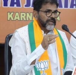 ‘ಪ್ರಿಯಾಂಕ್ ಖರ್ಗೆ ಮೋಸ್ಟ್ ಕರಪ್ಟ್ ಪರ್ಸನ್’ – ಛಲವಾದಿ ನಾರಾಯಣಸ್ವಾಮಿ
