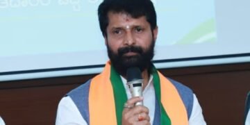 ‘ಸುಳ್ಳು ಆರೋಪ ಮಾಡಿದ ಸಿಎಂ ವಿರುದ್ಧ ಮೊಕದ್ದಮೆ ದಾಖಲಿಸಿ’: ಡಾ. ರವಿ ಸಿ.ಟಿ.