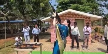 ದಸರಾ ಶಸ್ತ್ರಪೂಜೆ ವೇಳೆ ಬಳಸಿ ಫೈರಿಂಗ್; ಐಪಿಎಸ್ ಅಧಿಕಾರಿ ನಡೆ ಬಗ್ಗೆ ಭಾರೀ ಚರ್ಚೆ