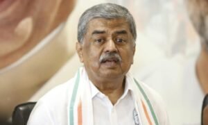 ಎಸ್ಐಆರ್ ರದ್ದತಿಗೆ ಆಗ್ರಹ: ದೆಹಲಿಯಲ್ಲಿ ಇಂಡಿಯಾ ಒಕ್ಕೂಟದ ಪ್ರತಿಭಟನೆ, ರಾಜ್ಯ ಕಾಂಗ್ರೆಸ್ ನಾಯಕರ ಭಾಗಿ
