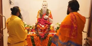 ಅಯೋಧ್ಯೆ ರಾಮ ಮಂದಿರದಲ್ಲಿ ಮತ್ತೊಂದು ಆಕರ್ಷಣೆ; ಮಹರ್ಷಿ ವಾಲ್ಮೀಕಿ ಪ್ರತಿಮೆ ಪ್ರತಿಷ್ಠಾಪನೆ