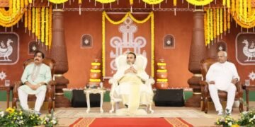 ಮುದ್ದೇನಹಳ್ಳಿ ಸತ್ಯ ಸಾಯಿ ಗ್ರಾಮದಲ್ಲಿ ನವರಾತ್ರಿ ವೈಭವ; ಆರ್ಥಿಕ, ಶೈಕ್ಷಣಿಕ ಅಸಮಾನತೆ ನಿವಾರಣೆಗೆ ಡಾ. ಮೋಹನ್ ಆಳ್ವ ಕರೆ