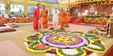 ಮುದ್ದೇನಹಳ್ಳಿ ಸತ್ಯಸಾಯಿ ಗ್ರಾಮದಲ್ಲಿ ನವರಾತ್ರಿ ಮಹೋತ್ಸವ; ‘ಲೌಕಿಕ ಲಾಭಗಳಿಗಾಗಿ ಗಾಯತ್ರಿ ಮಂತ್ರ ಪಠಣ ಸರಿಯಲ್ಲ’ ಎಂದು ಸದ್ಗುರು ಶ್ರೀ ಮಧುಸೂದನ ಸಾಯಿ ಪ್ರತಿಪಾದನೆ