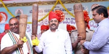 ಮೈಸೂರು ದಸರಾ ನಾಡಕುಸ್ತಿಗೆ ಚಾಲನೆ; ಕುಸ್ತಿ ಪಂದ್ಯಾವಳಿಯ ಪೋಸ್ಟರ್ ಬಿಡುಗಡೆ