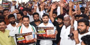‘ವೋಟ್ ಚೋರಿ ನಿಲ್ಲಿಸಿ, ಪ್ರಜಾಪ್ರಭುತ್ವ ಉಳಿಸಿ’: ಬೆಂಗಳೂರಿನಲ್ಲಿ ಎನ್‌ಎಸ್‌ಯುಐ ಪ್ರತಿಭಟನೆ