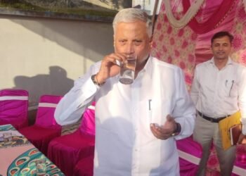 ಉತ್ತರಾಖಂಡ: ಜಲಜೀವನ್ ಮಿಷನ್ ನೀರು ಕುಡಿಯಲು ಯೋಗ್ಯವೇ? ತಾವೇ ನೀರು ಕುಡಿದು ಪರಿಶೀಲಿಸಿದ ಸಚಿವ ಸೋಮಣ್ಣ