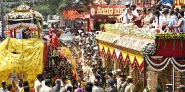 ತುಮಕೂರು ದಸರಾ ಜಂಬೂಸವಾರಿಯಲ್ಲಿ 50ಕ್ಕೂ ಹೆಚ್ಚು ಗ್ರಾಮ ದೇವತೆಗಳ ಮೆರವಣಿಗೆ